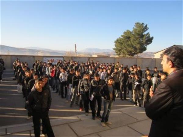 برگزاری مراسم زنگ هشدار در دبیرستان شهید بهشتی هرسین