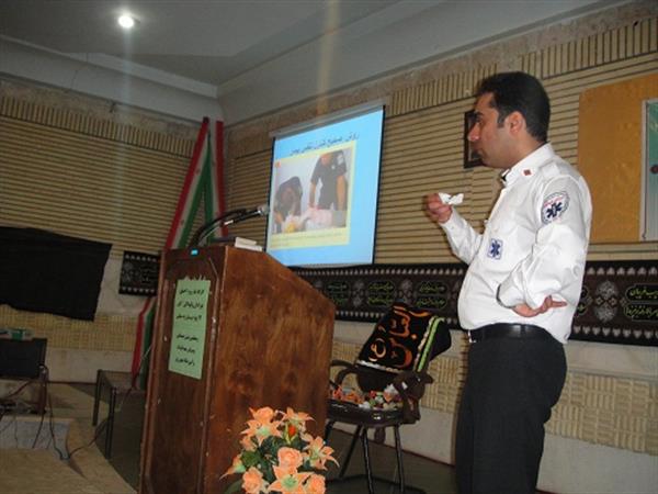 برگزاری کارگاه آموزشی یکروزه احیای قلبی ریوی نوزادان و کودکان در شهرستان هرسین
