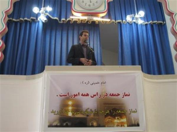 سخنرانی ریاست محترم مرکز بهداشت شهرستان هرسین در مراسم نماز جمعه