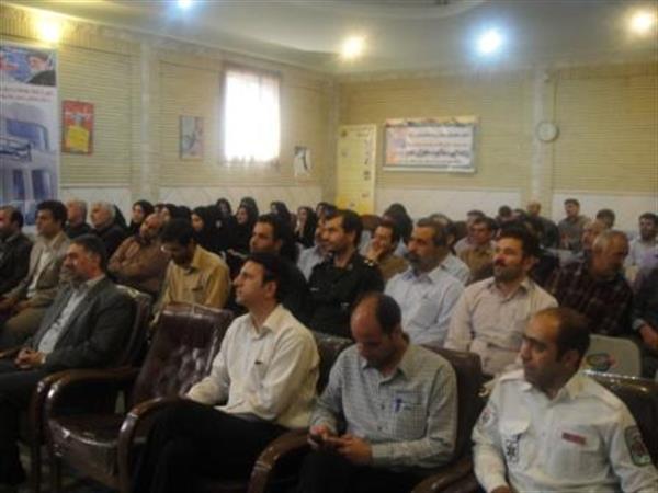 مراسم هفته دولت و روز کارمند در شبکه بهداشت و درمان شهرستان هرسین