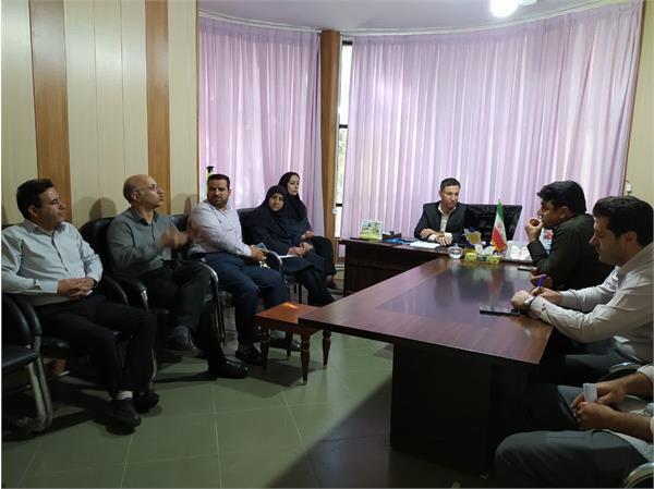 برگزاری جلسه برنامه‌های هفته دفاع مقدس در شبکه بهداشت و درمان شهرستان هرسین