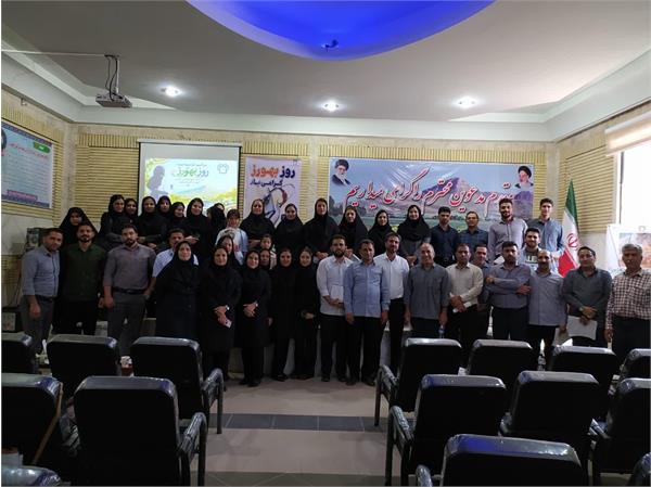 گزارش تصویری مراسم گرامیداشت روز بهورز در شبکه بهداشت و درمان شهرستان هرسین